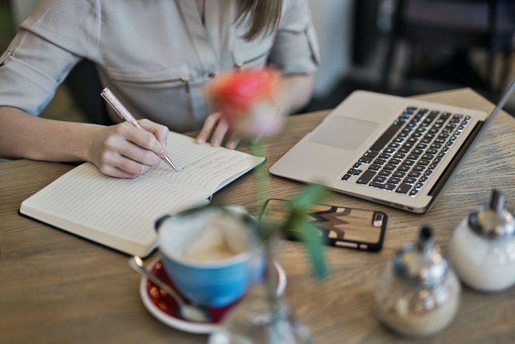 writing-content-on-a-desk