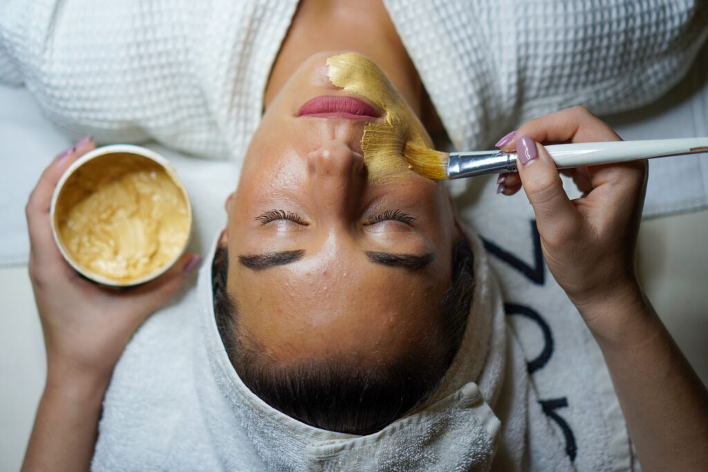 trattamento-estetico-maschera-pennello-centro-estetico-spa-centro-benessere