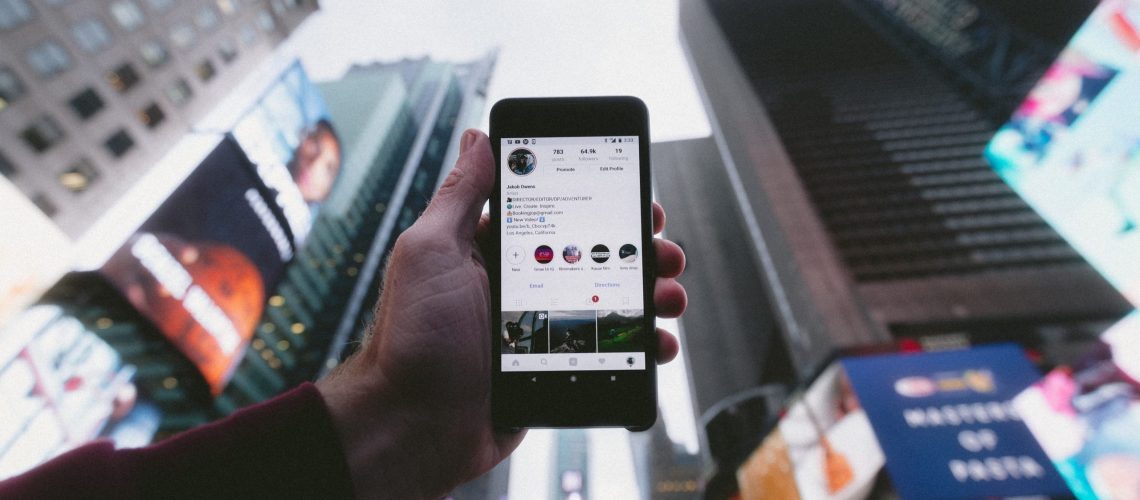 instagram-times-square-phone